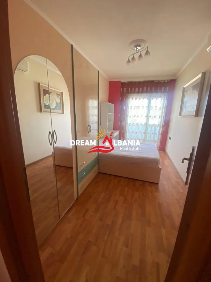 Tirane, jepet me qera apartament 3+1 Kati 11, 171 m² 800 € (ne zonen e Brrylit, prane “Maternitetit te Ri”)