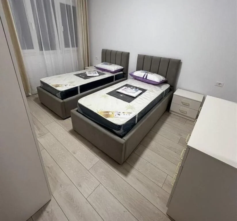 Tirane, jepet me qera , 