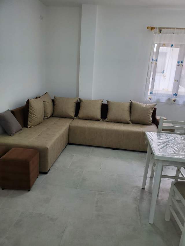 Tirane, jepet me qera apartament 1+1+BLK Kati 2, 60 m² 300 Euro (5 maj)