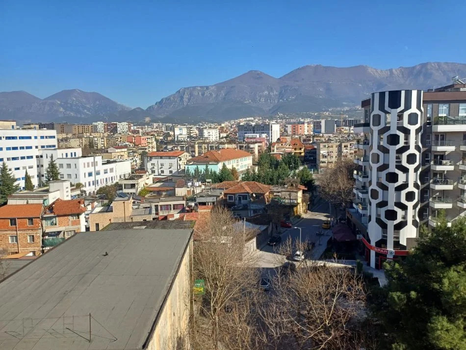 Tirane, jepet me qera apartament 1+1+Ballkon Kati 7, 30.000 € (70)