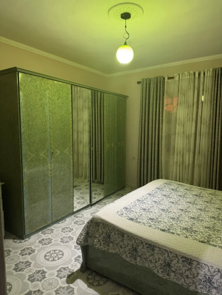 Tirane, jepet me qera shtepi 1+1+Ballkon Kati 1, 50 m² 350 € (Don Bosko)