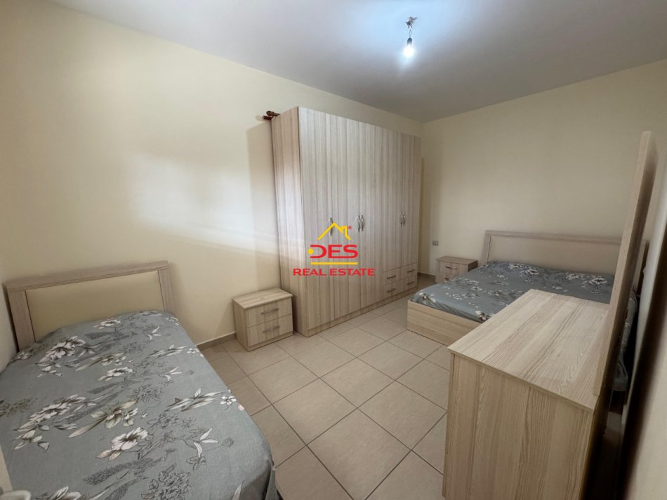 Vlore, jepet me qera apartament 1+1 Kati 0, 65 m² 250 € (Rruga Çamëria)