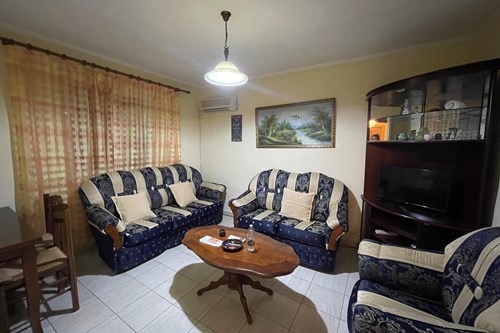 Tirane, jepet me qera apartament 1+1 Kati 5, 50 m² 450 € (Rruga Ali Demi)