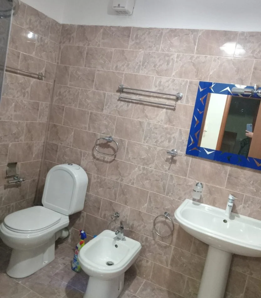 Jepet me qera apartament 1+1+Ballkon Kati 5, 80 m² (Fresku)