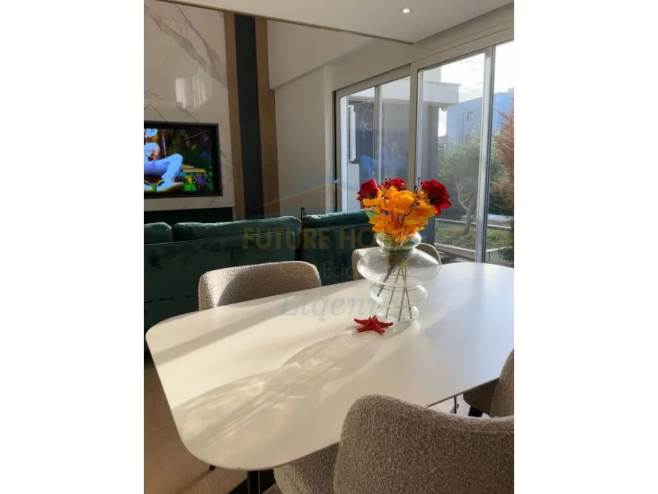 Tirane, shitet apartament duplex Dublex Kati 0, 45 m² 105.000 € (RRUGA E DIBRES)