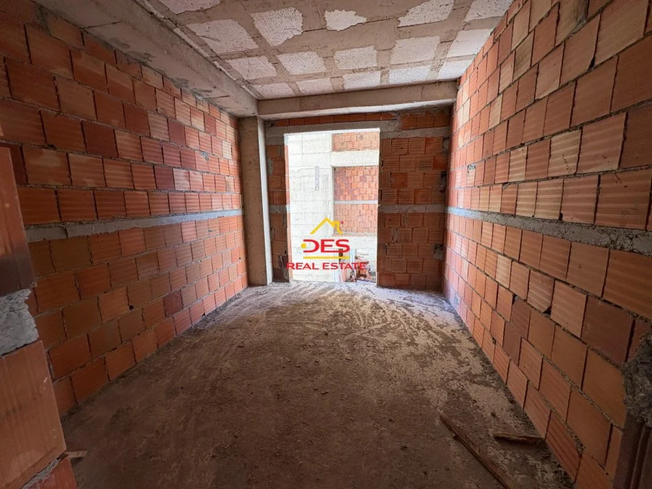 Vlore, shitet apartament 2+1+Ballkon Kati 2, 118 m² (Lungomare,Vlorë)