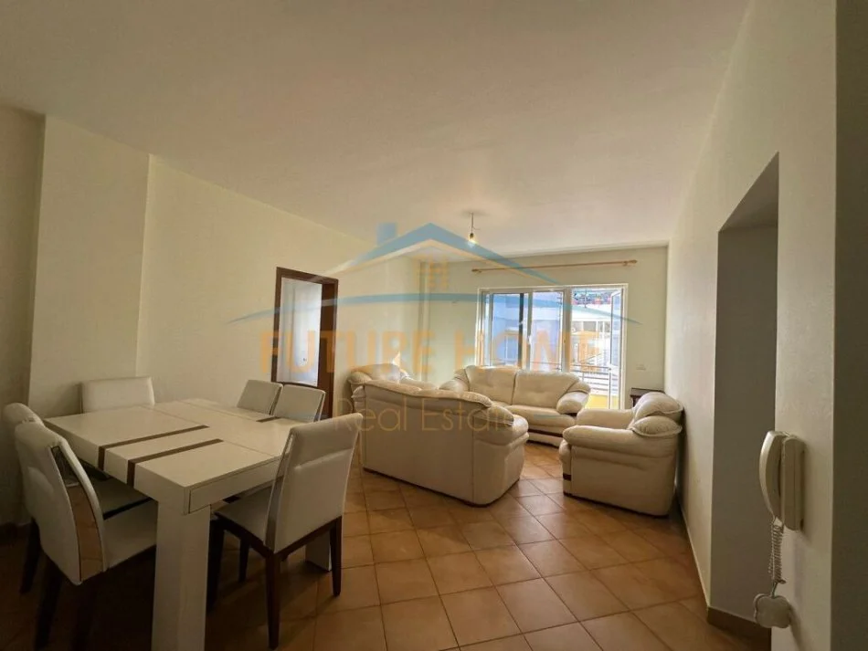 Tirane, jepet me qera 2+1 Kati 4, 84 m² 430 € (Prane qendres Eleonor)