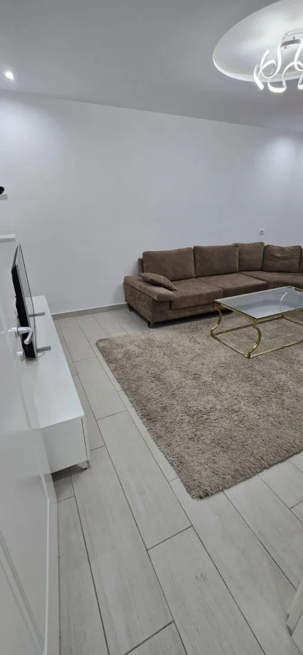 Tirane, shitet apartament 2+1 Kati 3, 85 m² 158.000 € (Rruga Kavajes)