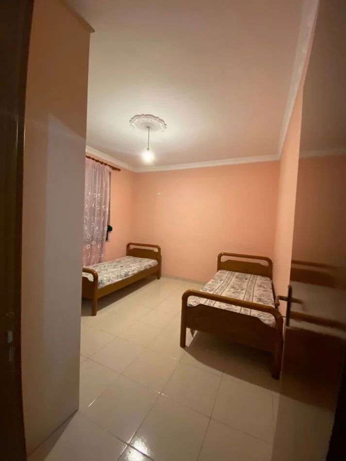 Tirane, jepet me qera apartament 2+1 Kati 5, 130 m² 500 € (Rruga kodra e diellit)