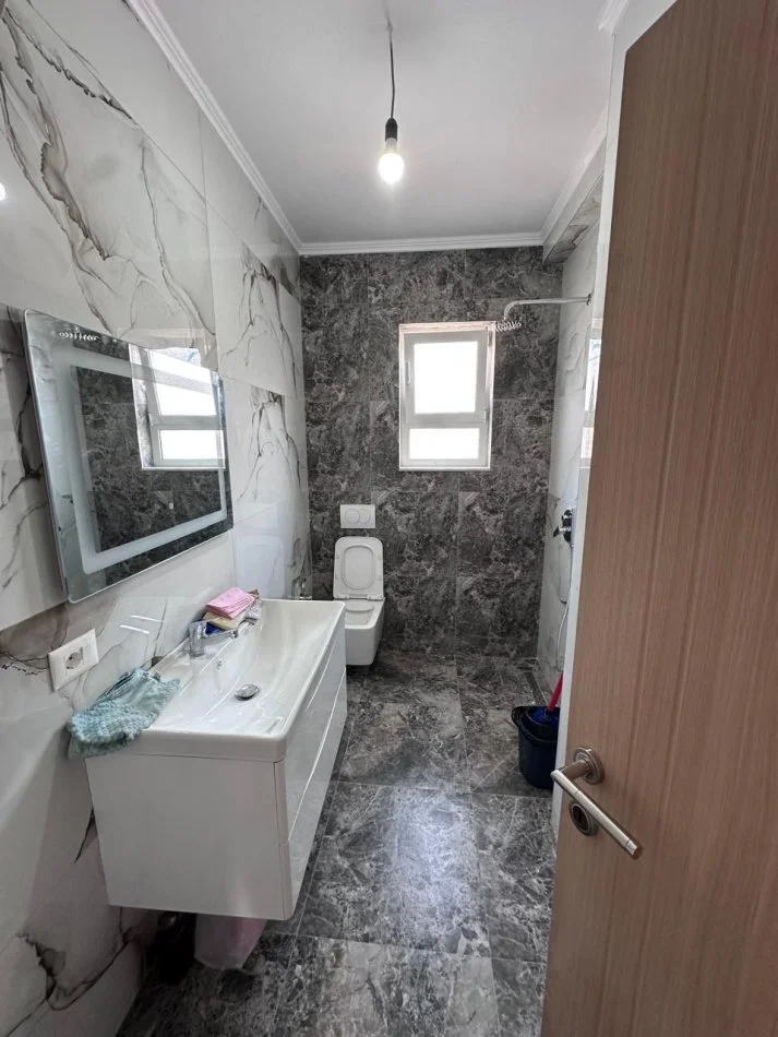 Tirane, shitet apartament 2+1 Kati 4, 72 m² 147.000 € (Rruga Bardhyl)