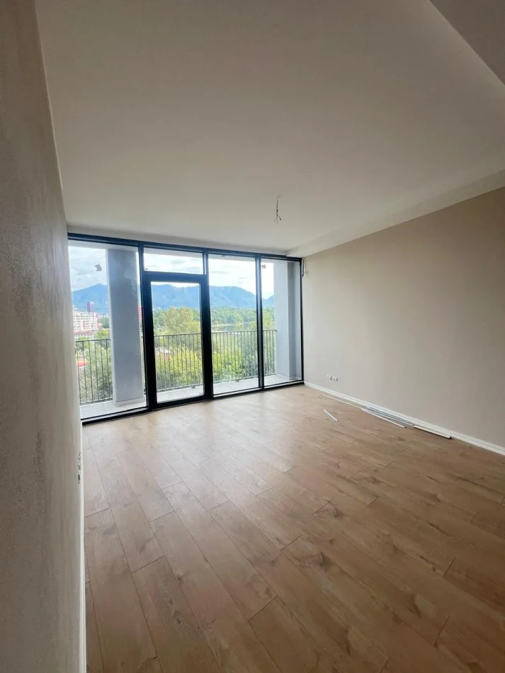 Tirane, jepet me qera apartament 2+1 Kati 3, 131 m² 2.000 € (Lake View)