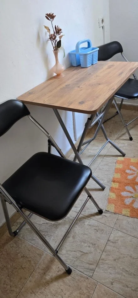 Tirane, jepet me qera vetem 1 dhome 1+1 Kati 3, 380 € (Rruga emin duraku)