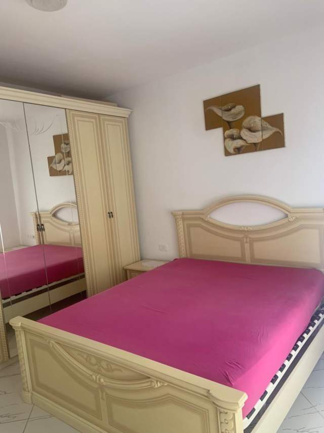 Durres, jepet me qera apartament 1+1+A+BLK Kati 8, 60 m² 250 Euro (pavaresia)