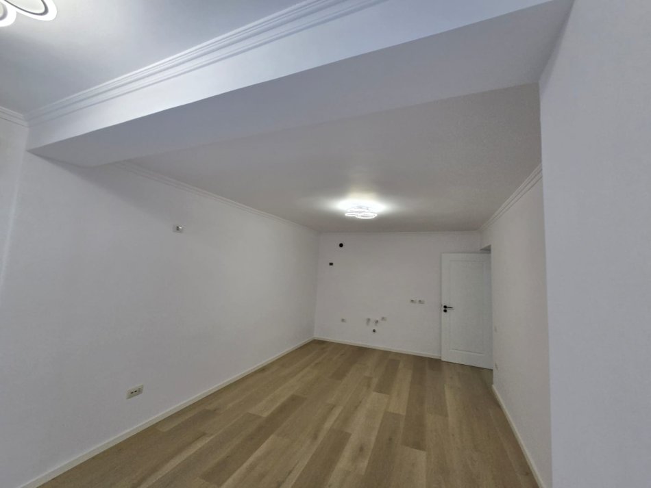 Tirane, shitet apartament 2+1 Kati 2, 75 m² 188.000 € (21 Dhjetori)