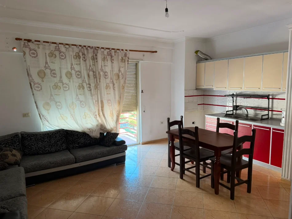 Tirane, jepet me qera apartament 1+1+Aneks+Ballkon Kati 9, 75 m² 450 € (Rruga Don Bosko)