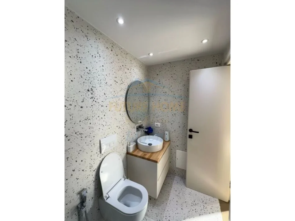 Tirane, shitet apartament duplex Dublex Kati 0, 45 m² 105.000 € (RRUGA E DIBRES)