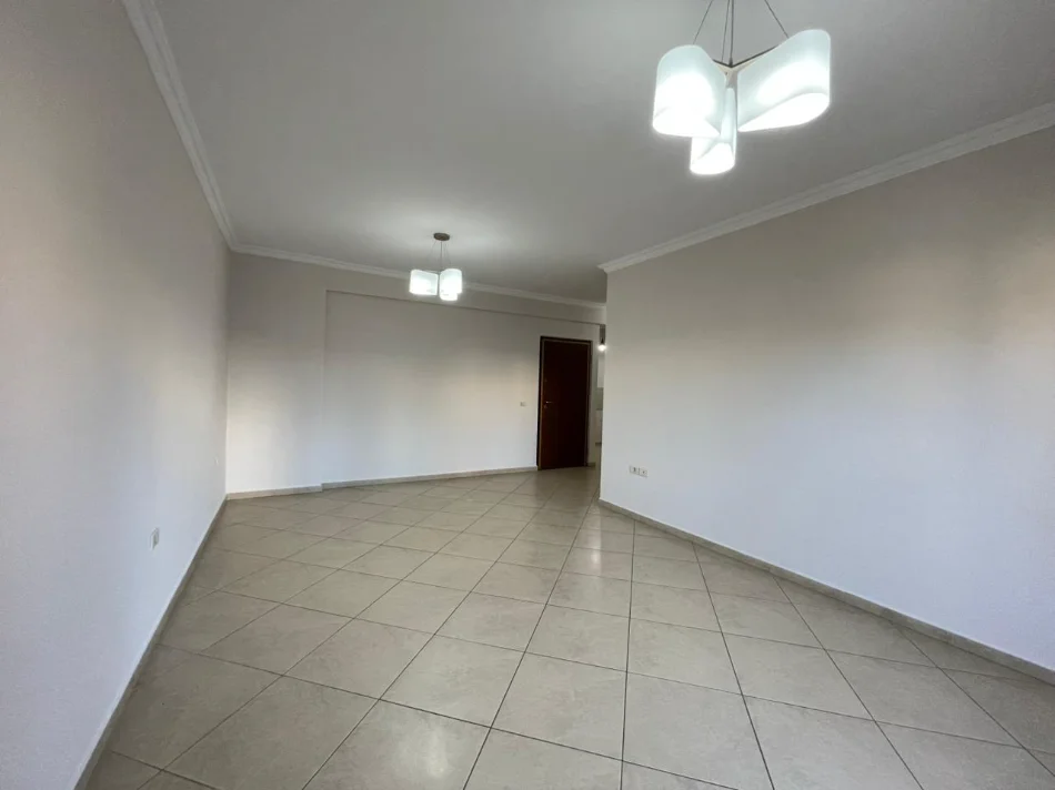 Tirane, jepet me qera apartament 2+1 Kati 3, 90.000 € 