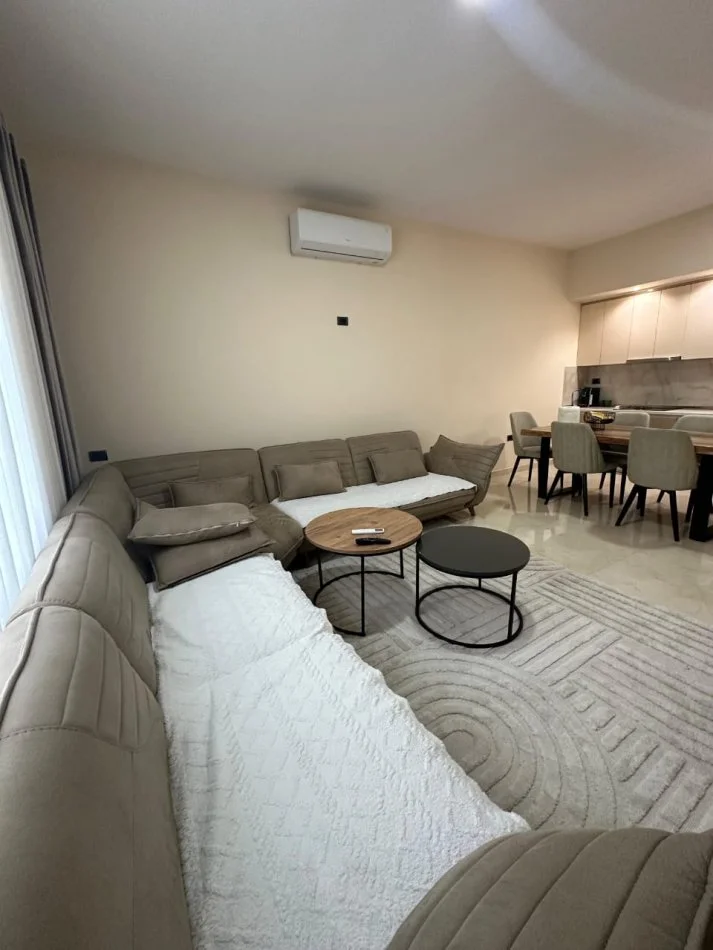 Tirane, jepet me qera apartament duplex , 500 € (Kamez)
