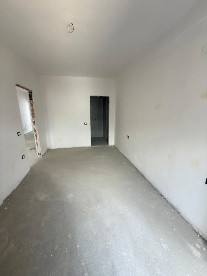 Tirane, shitet apartament 3+1+Ballkon Kati 8, 124 m² 203.400 € (jordan misja)