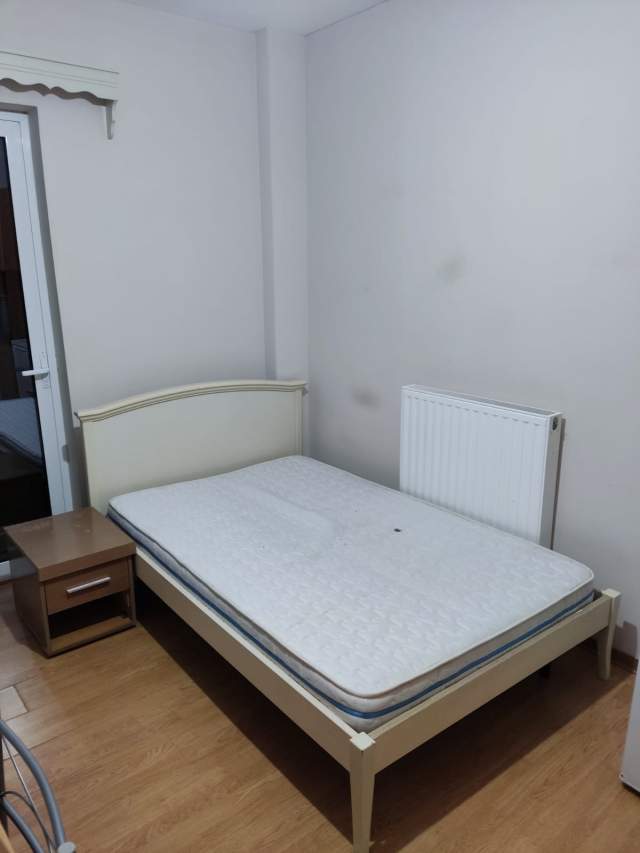 Shqiperi, jepet me qera garsonier 1+1 Kati 2, 35 m² 15.000 Leke (TRE VELLEZERIT KONDI)