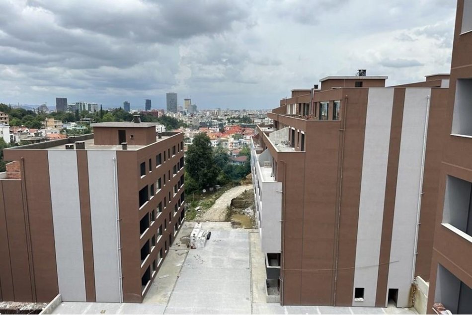 Tirane, shitet apartament 2+1 , 206 m² 345.000 € (Rezidences Xheluks.)