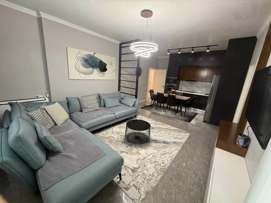 Tirane, jepet me qera apartament 2+1 Kati 3, 120 m² 700 € (Tegu)