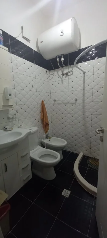 Tirane, shitet apartament 1+1 Kati 0, 90 m² 100.000 € (Te Market Aron)