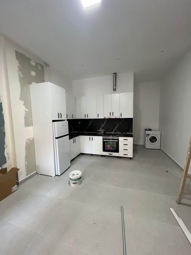 Tirane, jepet me qera apartament Kati 0, 63 m² 400 Euro (Rruga e Thesarit)