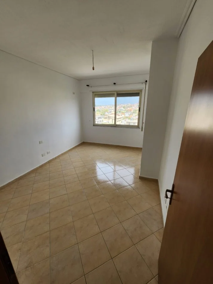 Durres, shitet apartament 1+1+Ballkon Kati 5, 85 m² 100.000 € 