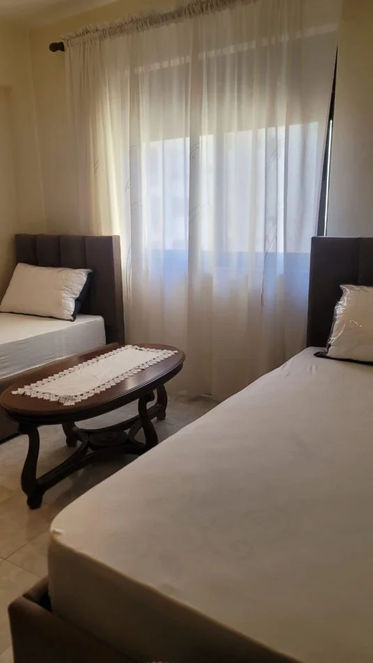 Durres, jepet me qera apartament 2+1 Kati 3, 350 € (TATIMET DURRES!)