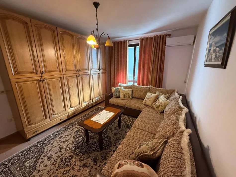 Tirane, jepet me qera apartament 2+1 Kati 3, 60 m² 500 € (21 Dhjetori)