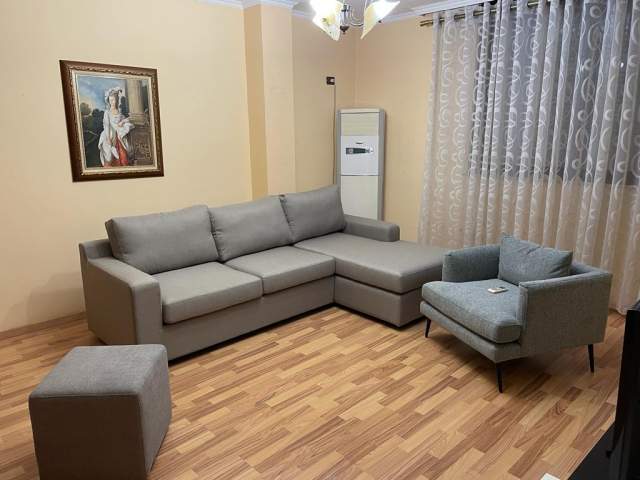 Tirane, jepet me qera apartament 90 m² 500 Euro (Rruga faik konica)
