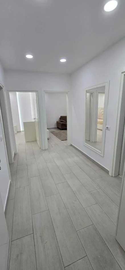 Tirane, shitet apartament 2+1 Kati 3, 85 m² 158.000 € (Rruga Kavajes)