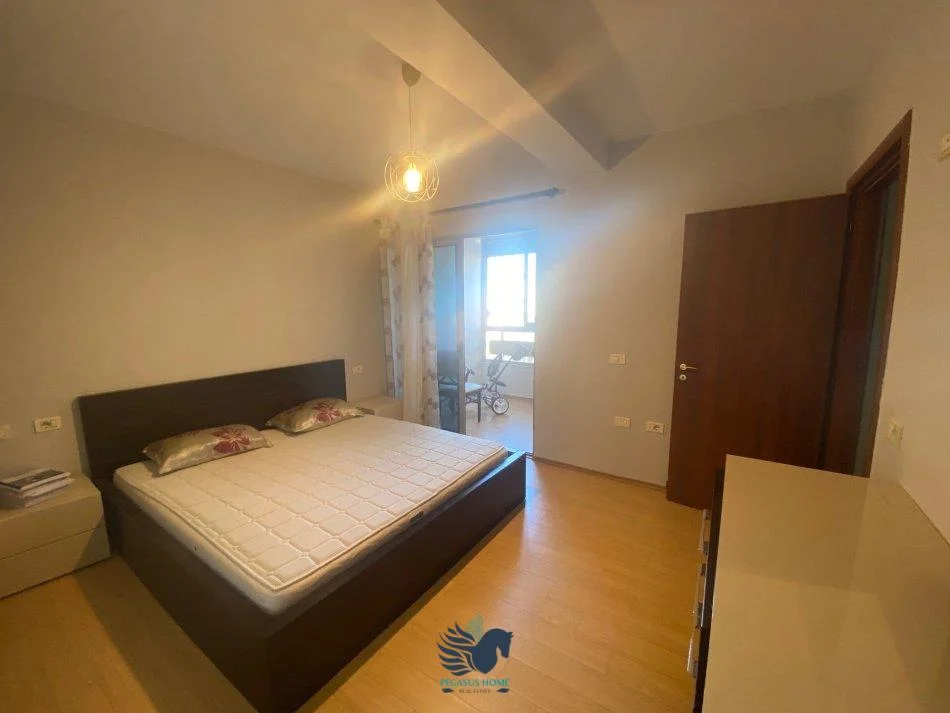 Jepet Me Qera Apartament 2+1+Garazhd Perballe Delijorgjit [ID P02148]