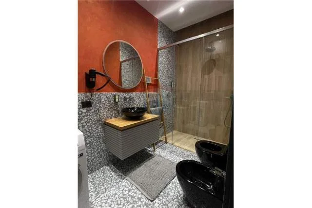 Tirane, jepet me qera apartament 1+1 Kati 9, 74 m² 950 Euro (Kompleksi Delijorgji)