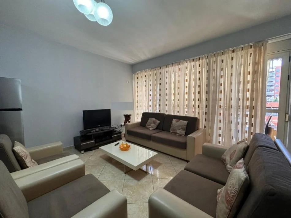 Tirane, jepet me qera apartament 2+1 Kati 2, 96 m² 600 € (Rruga kavajes , Delijorgji)