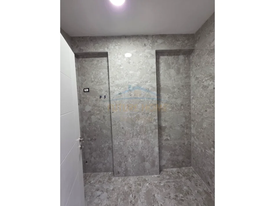 Tirane, shitet apartament 2+1+2 Kati 6, 110 m² 149.000 € (FRESK , Restorant Deliu)