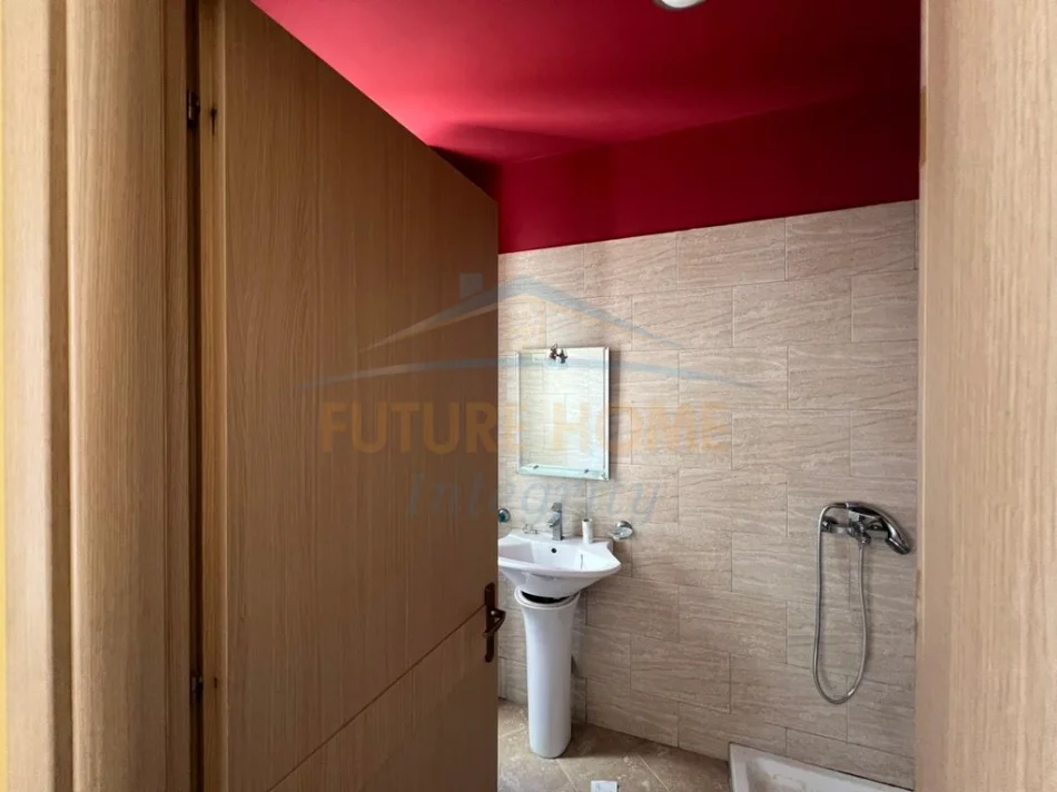 Tirane, jepet me qera apartament 2+1+2 Kati 1, 91 m² 570 € (ALIDEMI , Rruga Idriz Dollaku)