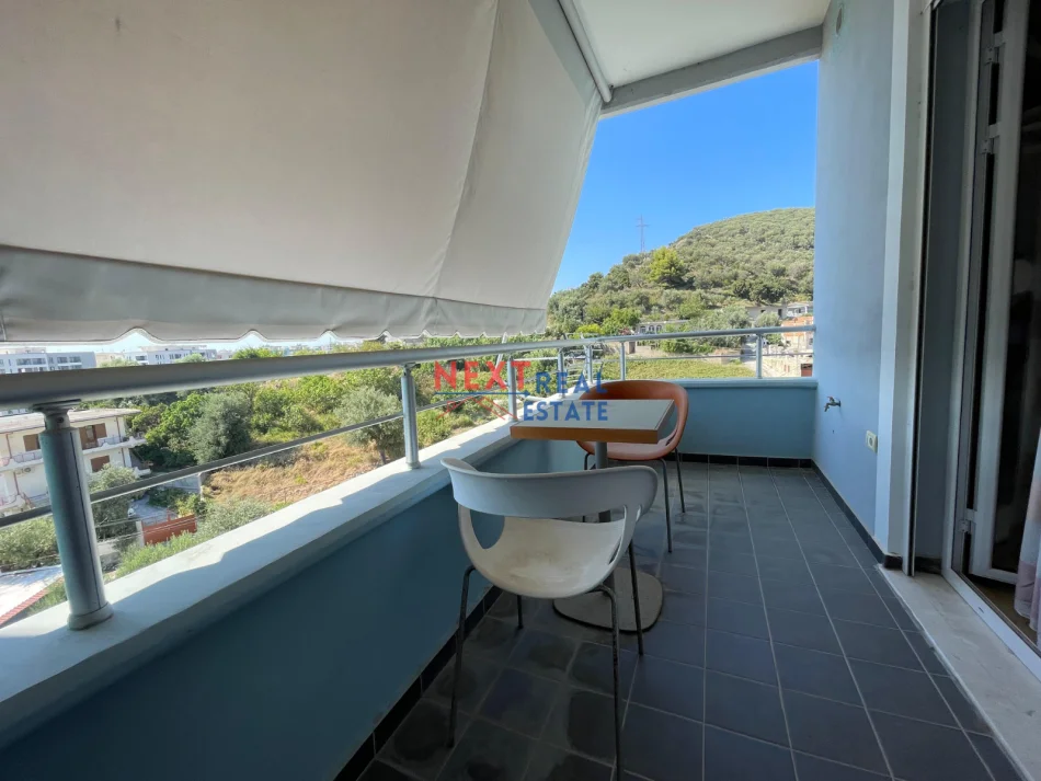 Vlore, jepet me qera apartament 1+1+Ballkon , 600 € (LUNGOMARE)