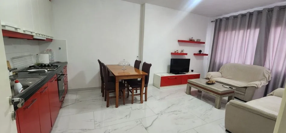 Tirane, jepet me qera apartament 1+1+Ballkon Kati 3, 400 € (Astir)