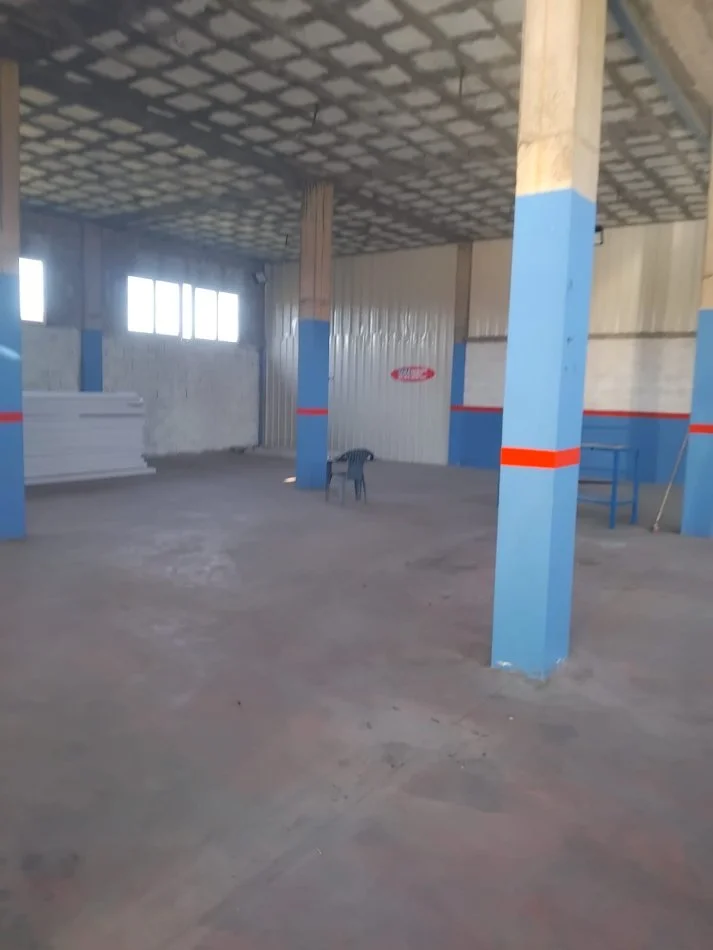 Tirane, jepet me qera magazine Kati 0, 400 m² 1.200 € (Vore)