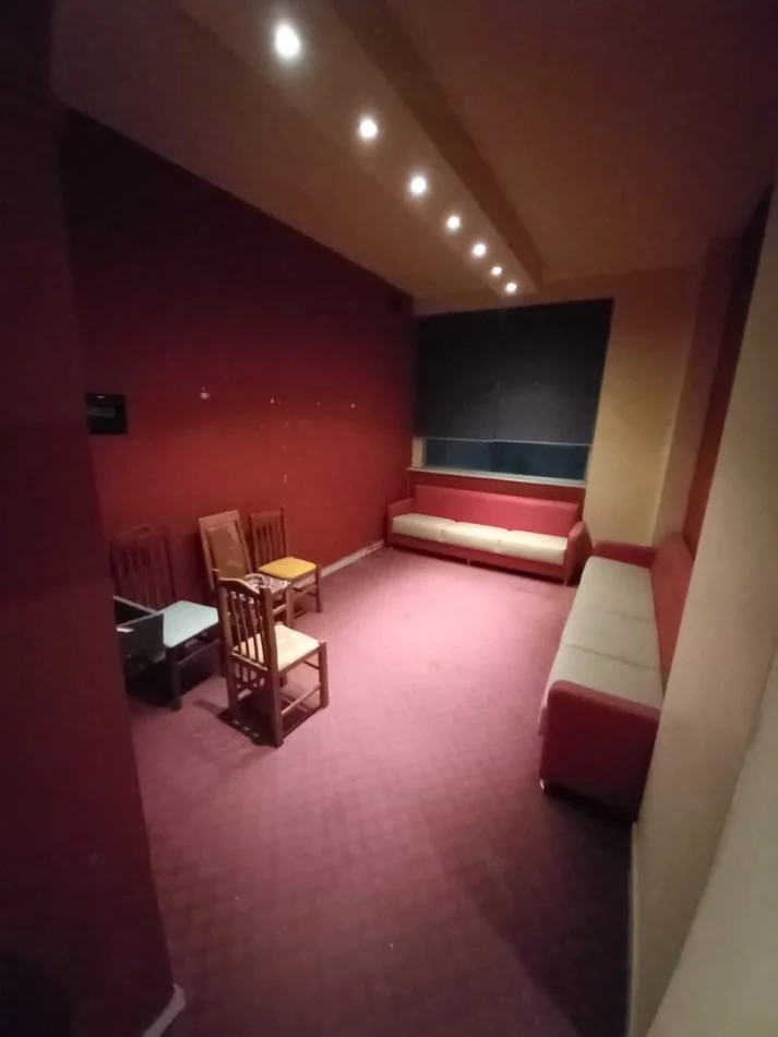 Durres, jepet me qera ambjent biznesi Kati 0, 68 m² 500 € (Vollga)