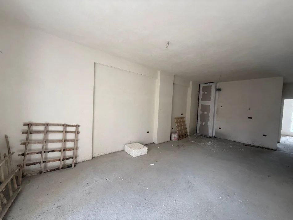 Tirane, shitet apartament 2+1 Kati 6, 91 m² 120.000 € (Astir)