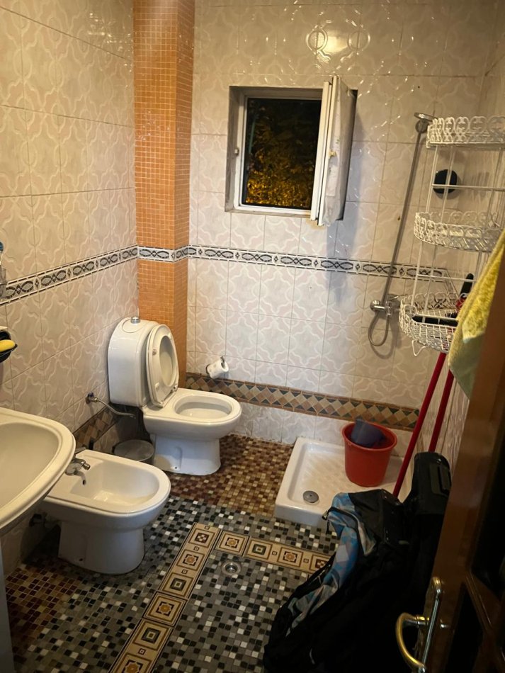 Tirane, jepet me qera apartament 1+1 Kati 3, 56 m² 500 € (rruga e elbasanit)