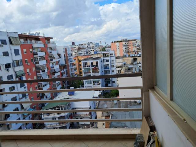 Tirane, jepet me qera apartament 2+1+A+BLK Kati 6, 85 m² 550 Euro (sami frasheri)
