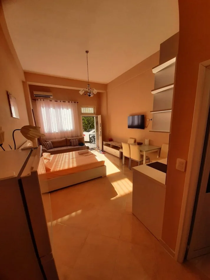 Vlore, jepet me qera garsonier 1+1 Kati 0, 45 m² 250 € (Lungomare, pas Big Market) rv46885