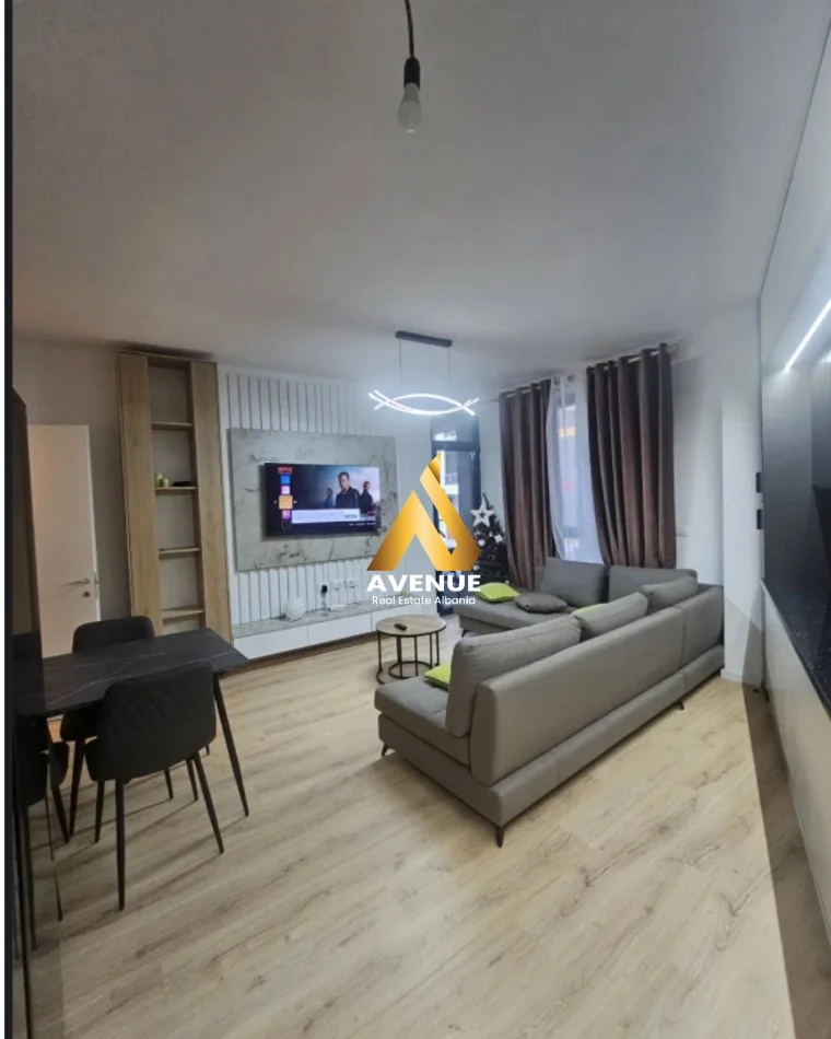 Tirane, jepet me qera 2+1 Kati 4, 110 m² 1.000 € (Rruga Bilal Sina)