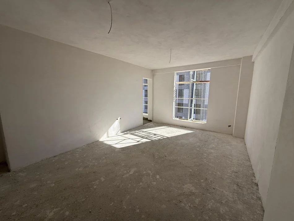 Tirane, shitet apartament 3+1+2+Ballkon , 107 m² 170.000 € (Rruga Besa)