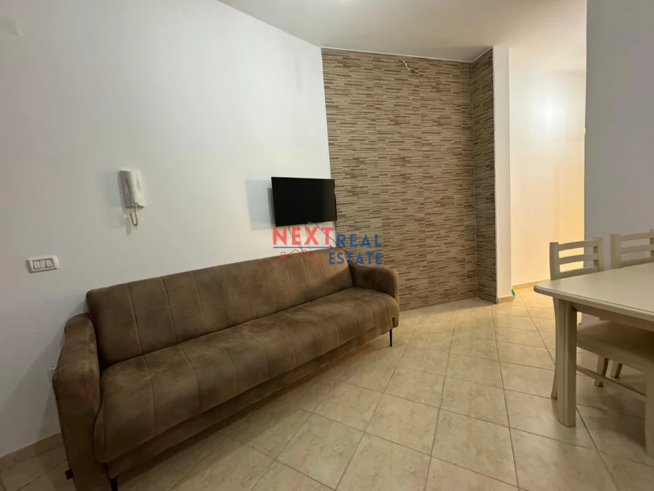 Vlore, shitet apartament 1+1+Ballkon , 61 m² 75.000 € (ORIKUM)