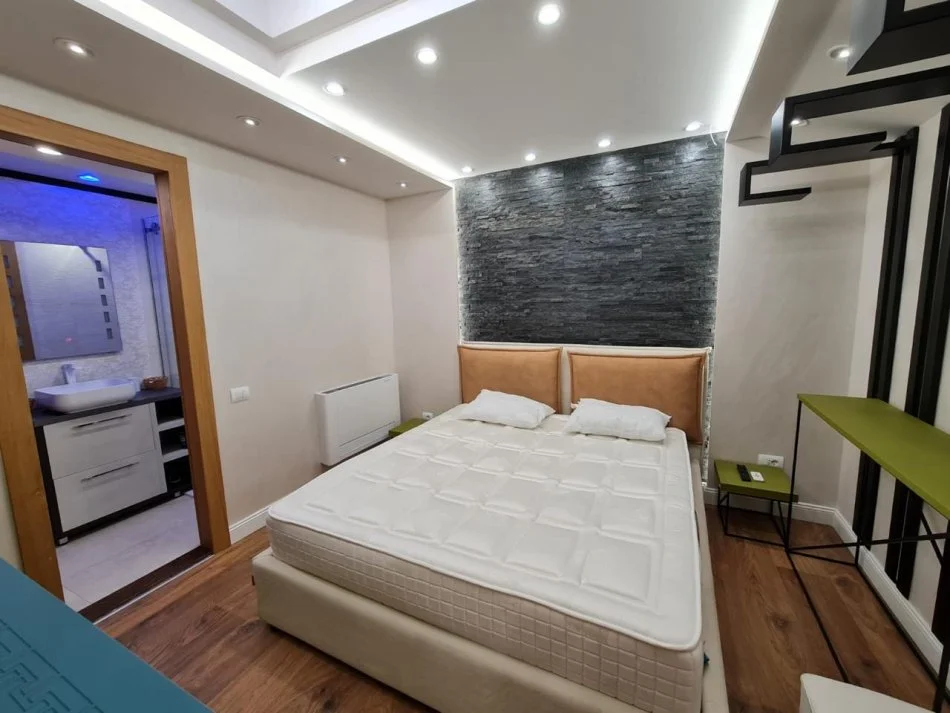 Tirane, shitet apartament duplex , 500.000 € 